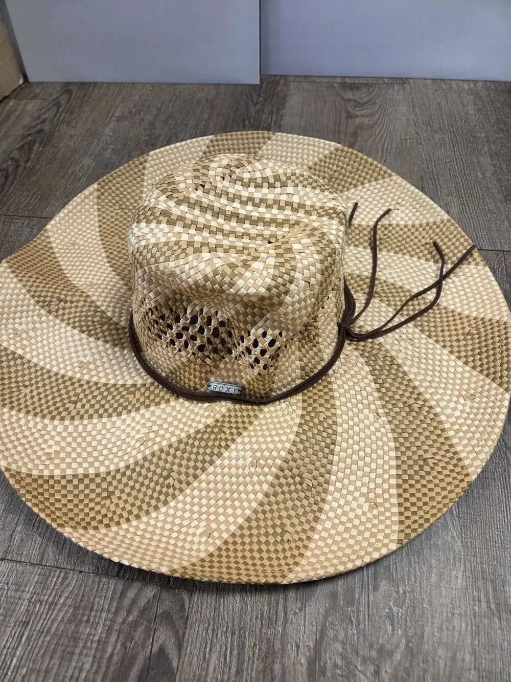 ROXY Beach Wear 100% Paper Straw Wide Brim Sun Hat Two-Tone Women's